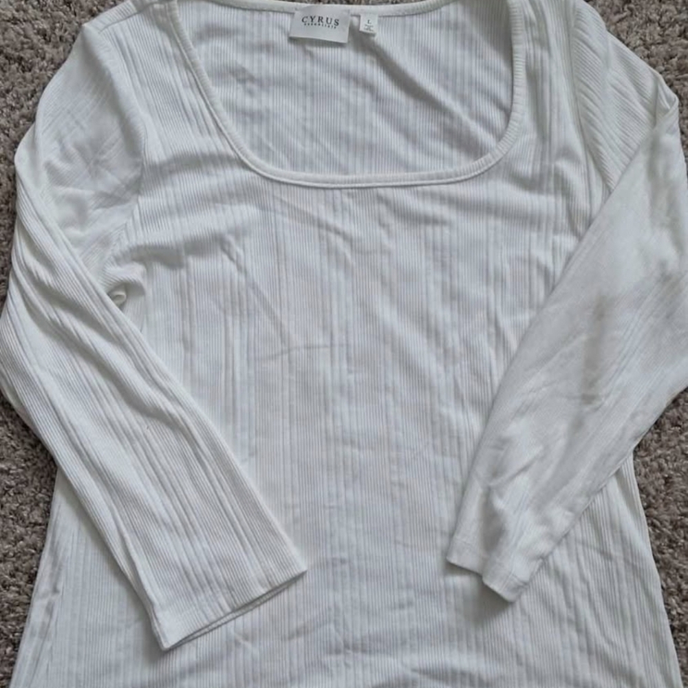 3 Womens Tops - Picture 2 of 3